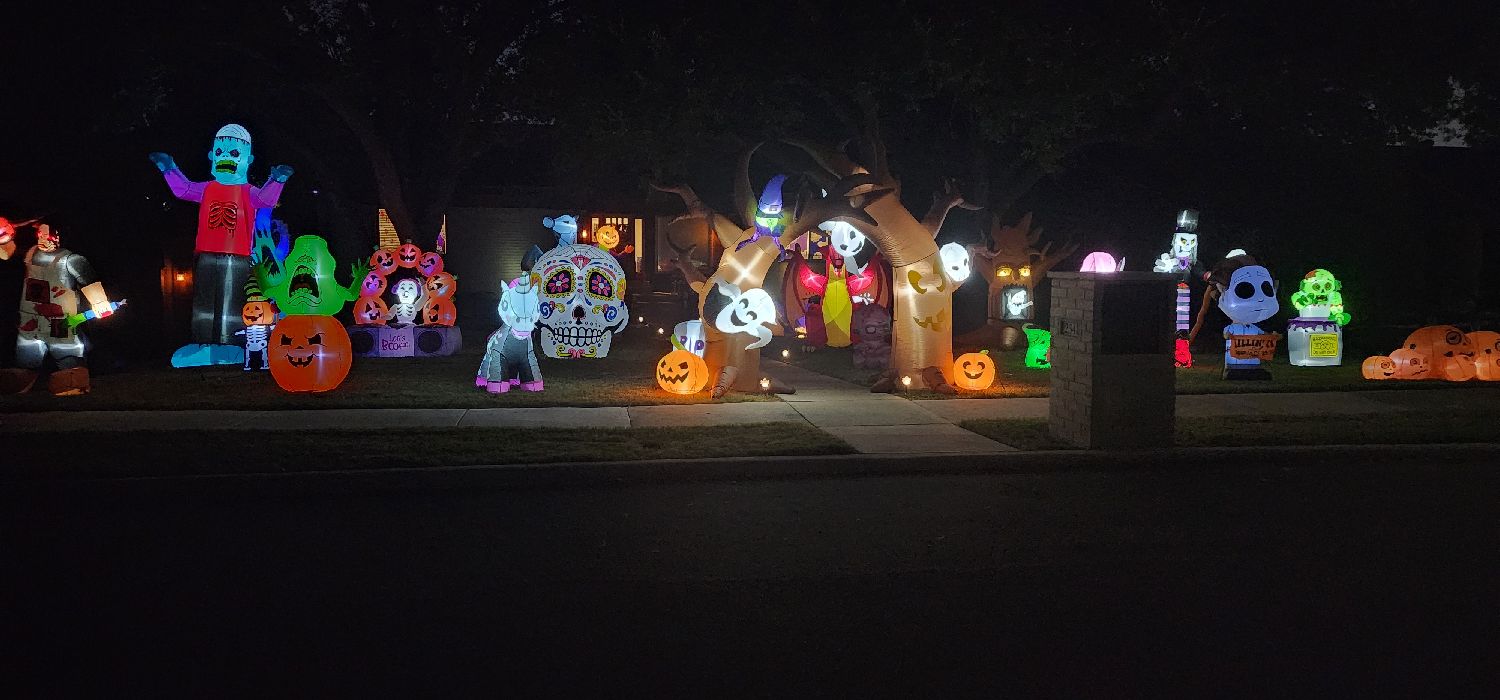 Boo-tiful Blow-Up Bonanza