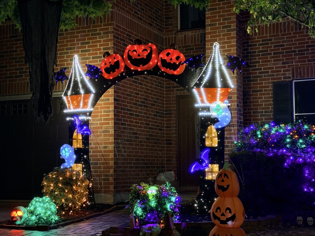 The Neighborhood's Spookiest Address 🦇