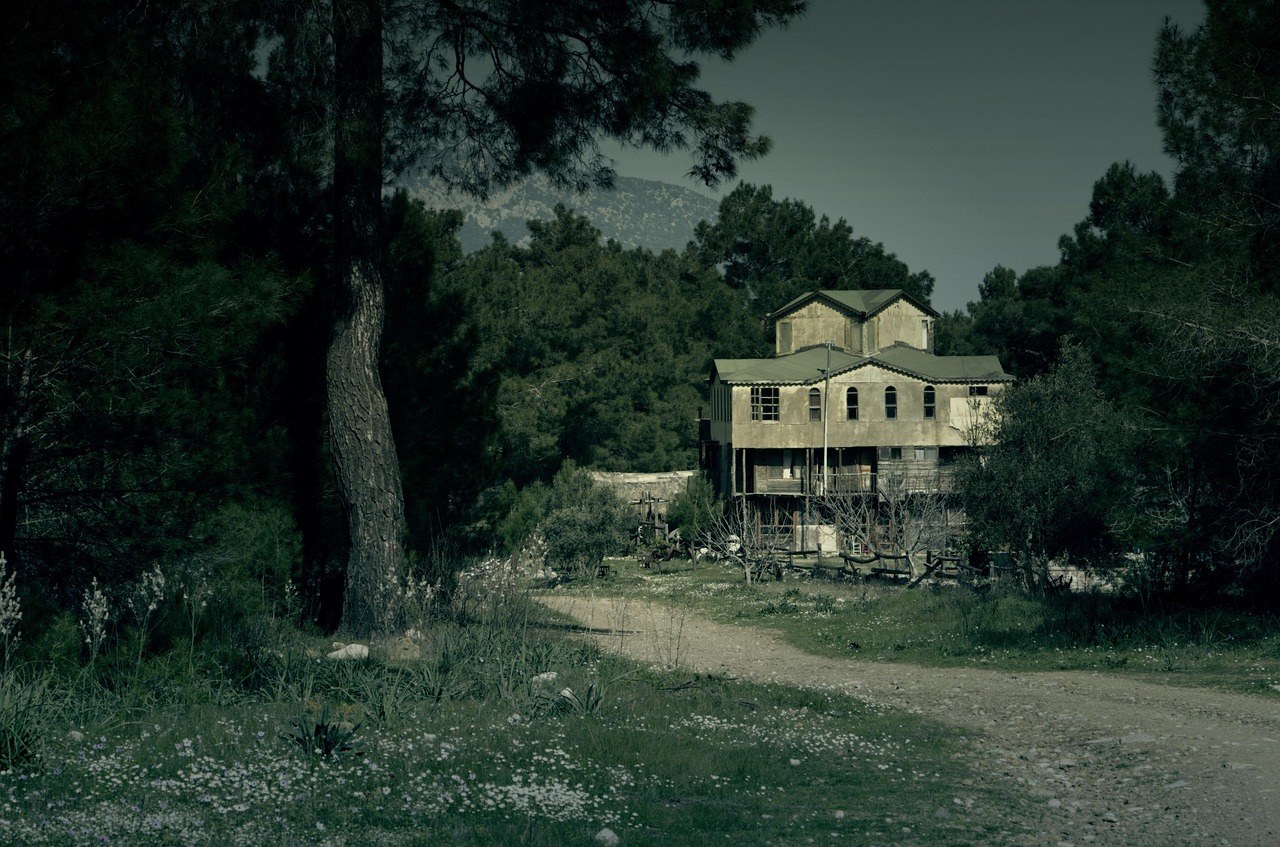 The Beacon Haunted House & Corn Maze