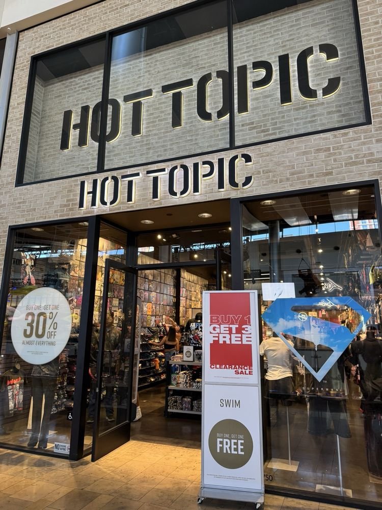 Hot Topic — Fashion Show Mall