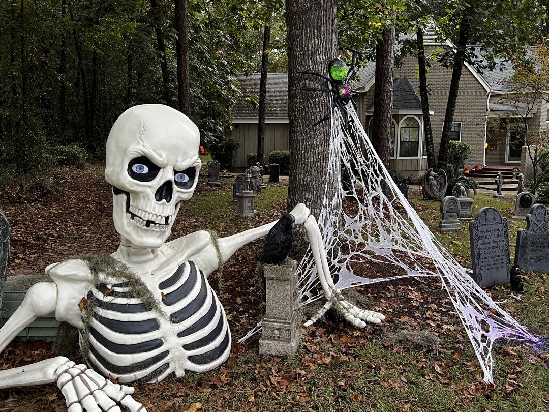 Spooky Manor On Shamrock