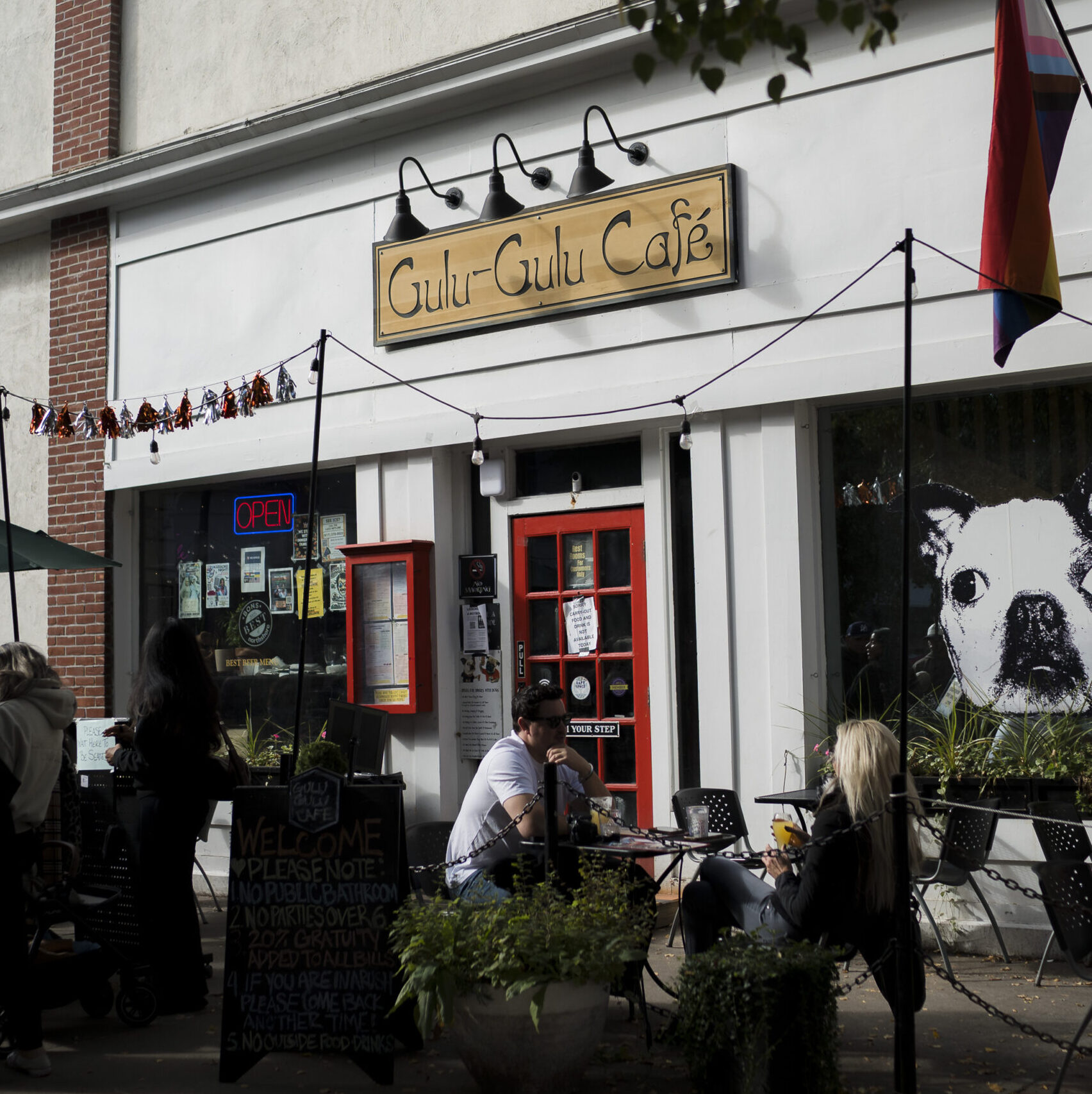 Gulu-Gulu Cafe