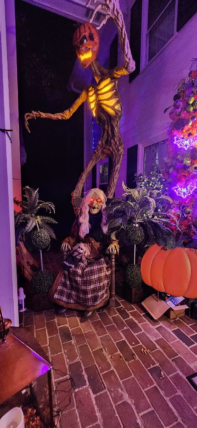 Verne Hollow