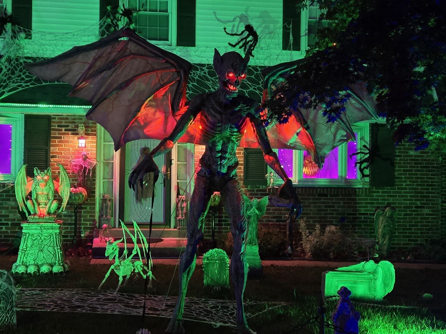 Creepy Spiders, Skeletons & Barnyard Spooks