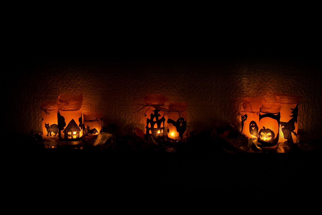 Halloween Decorations on Captain's Row
