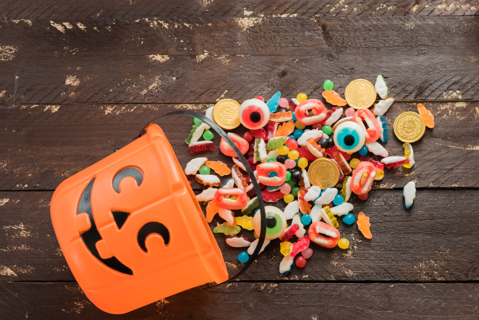 Lancewood Dr Candy Stop — Oct 31