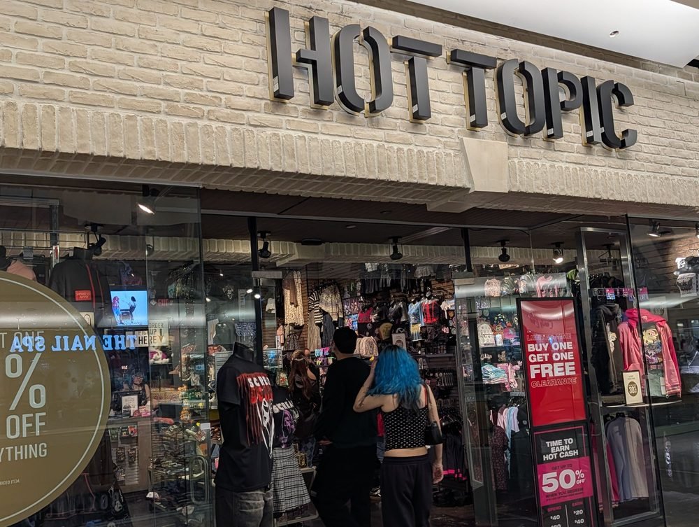 Hot Topic — Galleria Dallas