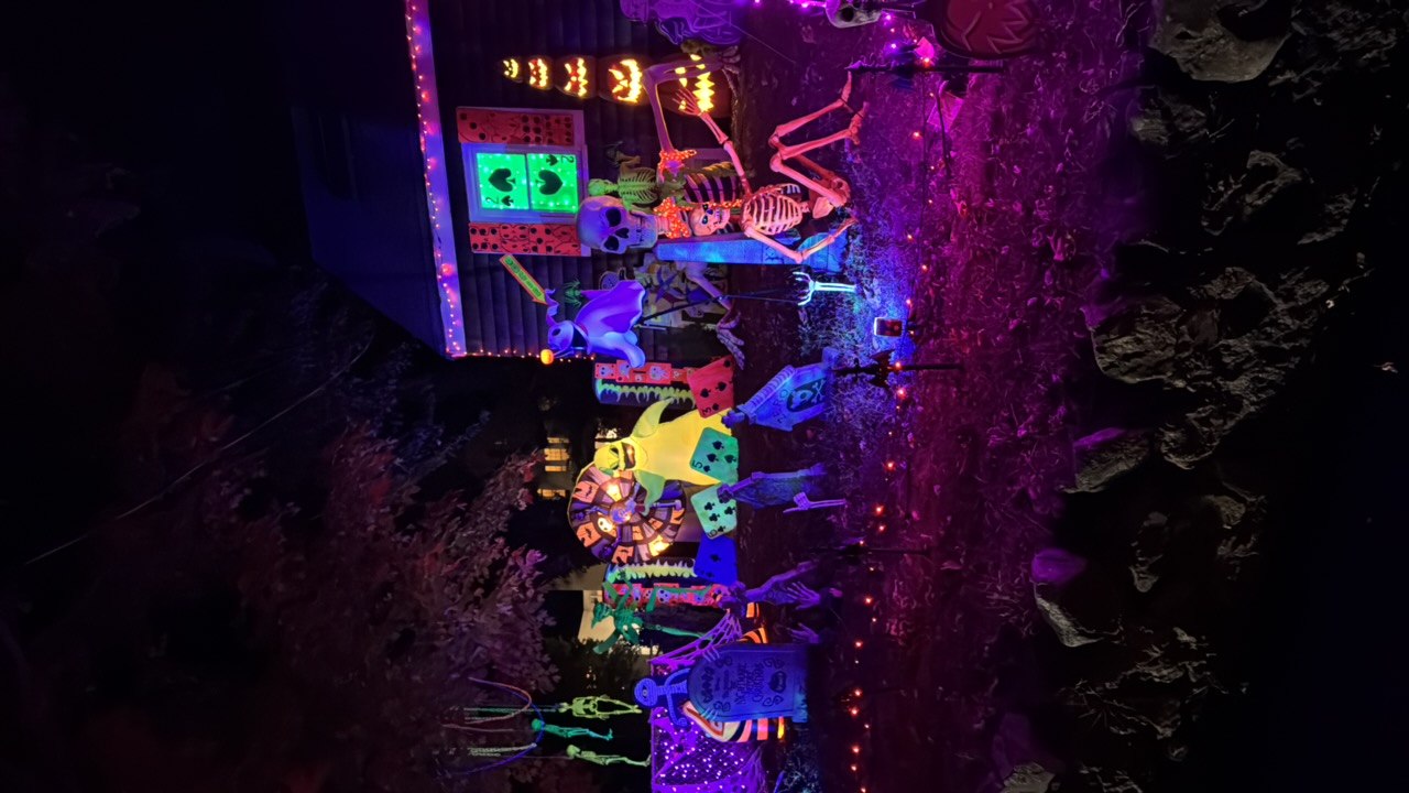 Holtenoween Town