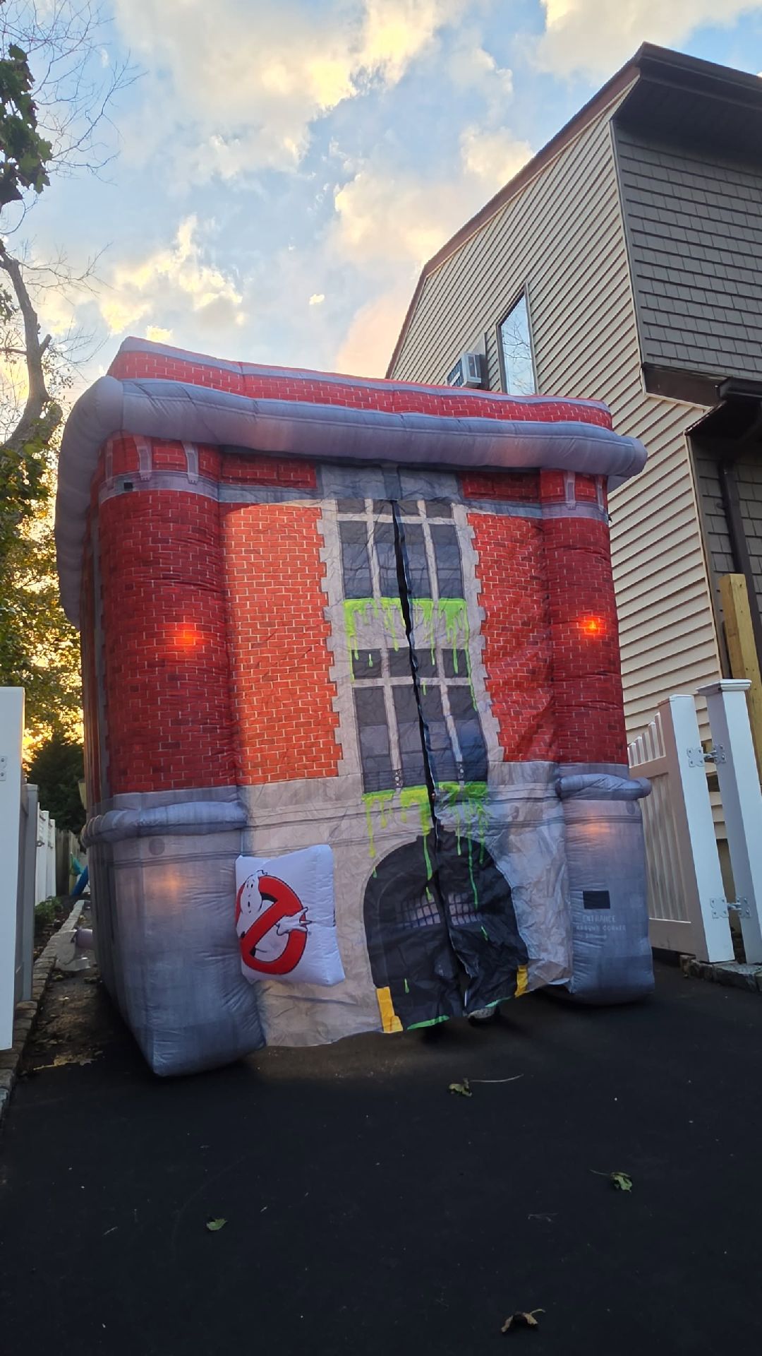 Halloween On Taylor AVE