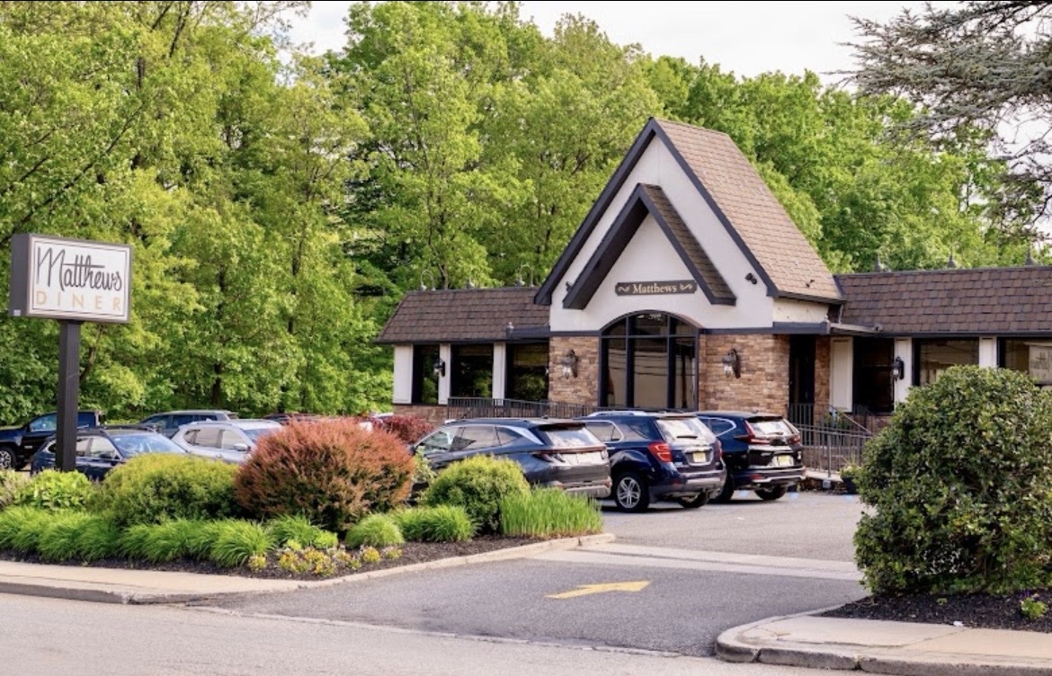Matthews Diner — Waldwick