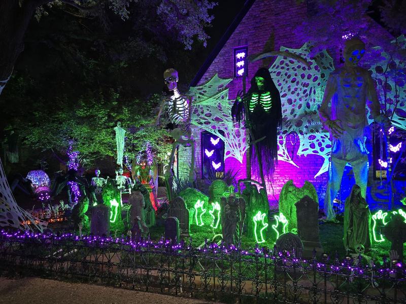The Hall-O-Ween MAXXING Spook-tacular!