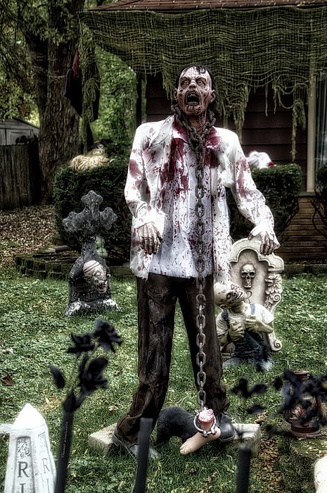 Clafford Hill Cemetery Drive-Through Haunt — 16 Clafford Lane