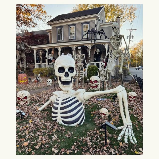 11 Wayside Lane — Selden, Long Island