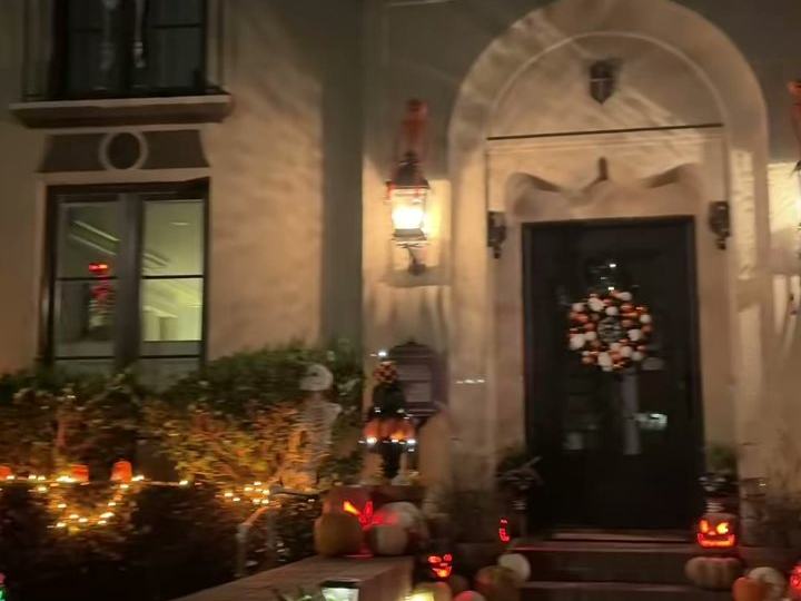 Haunted Pumpkin Porch
