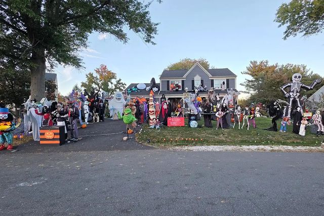 Mucklehany Lane Halloween Display