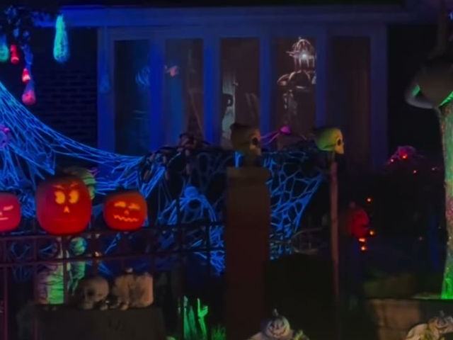 Sally's Nightmare on Melvina - Yard Display