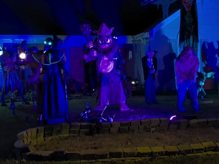 3121 Aloma Court Halloween House