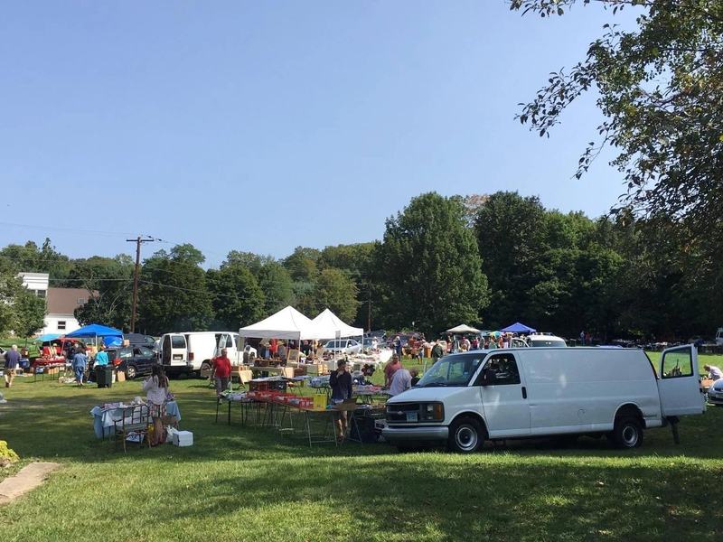 Woodbury Antiques & Flea Market — Woodbury, CT · Every Saturday (weather permitting), 7:30 AM–2:30 PM