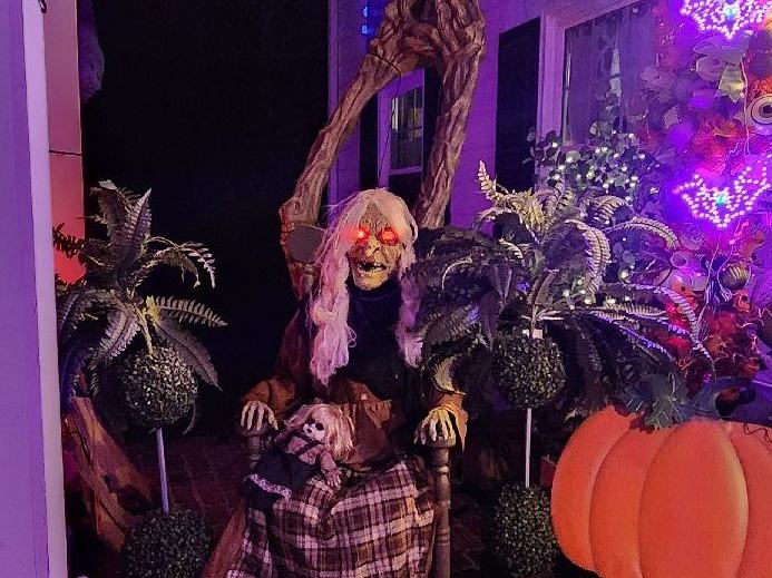 Verne Hollow