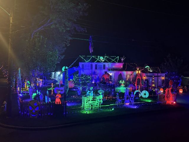 Salem Drive Haunt — 910 Salem Dr, Toms River (Mon-Thu 5-9pm, Fri-Sat 5-9:30pm)
