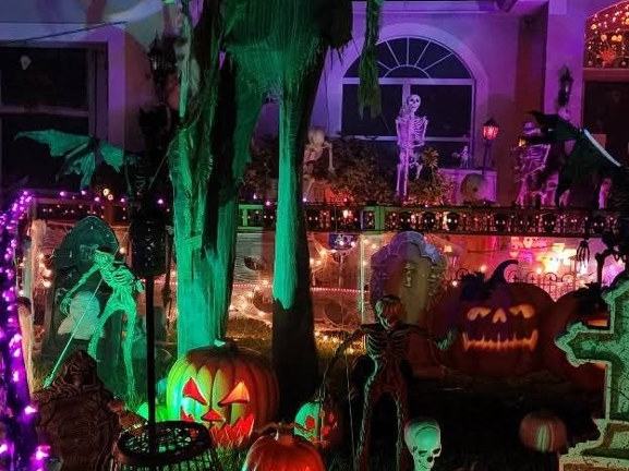 Halloween On Dawson Court