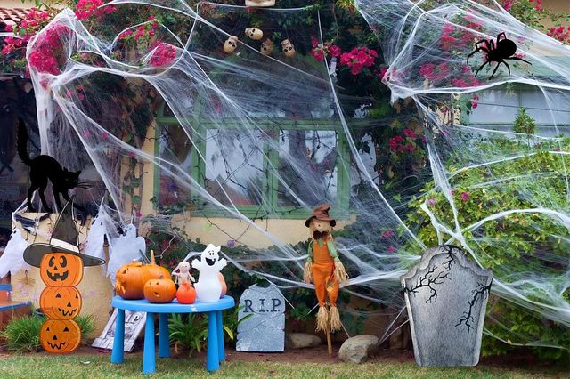 Cemetery House — 205 West 10th Street, Laurel, DE 19956 (Ticketed haunted attraction)