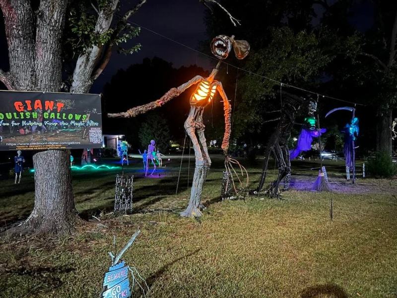 Giant Monsters on Ridge Road