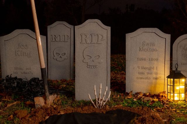 Clinton Ave Haunt — 204 Clinton Ave, Clifton, NJ 07014