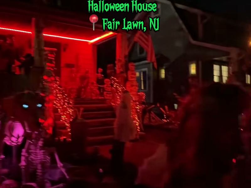 Halloween House — Ellis Ave & 15th St