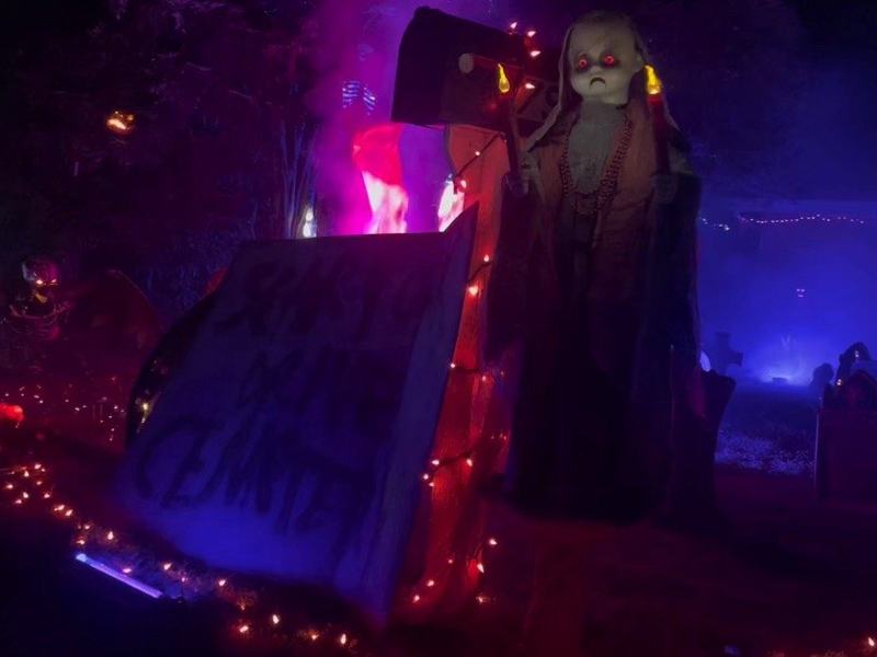 Citrus Frights Scary Oak Drive Cemetery