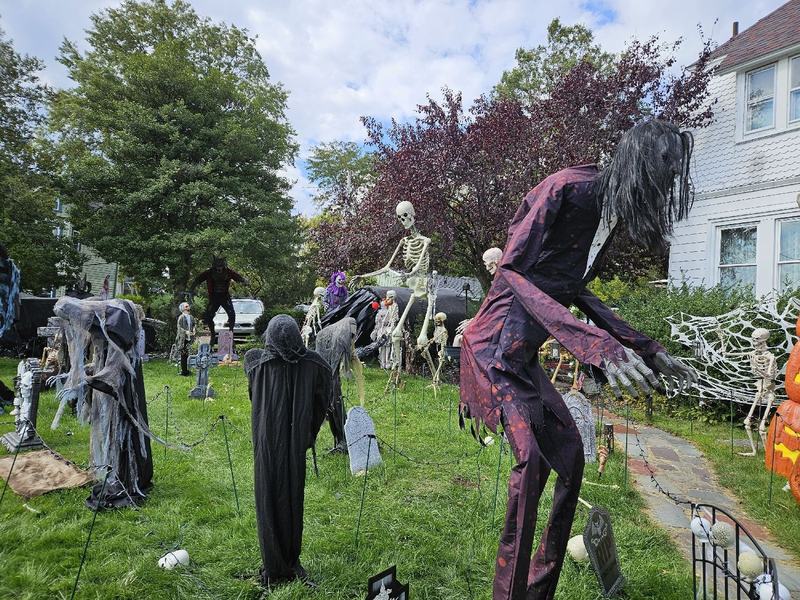 the halloween house