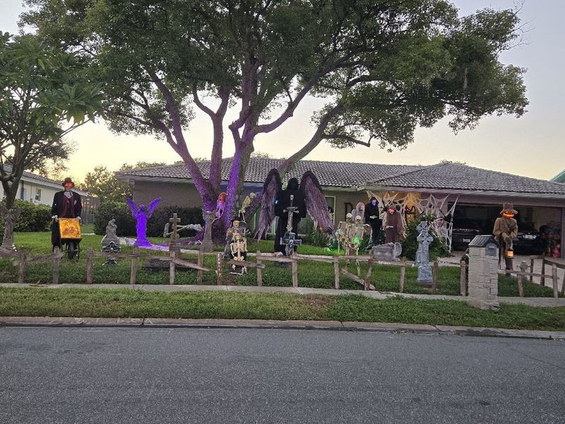 Haunted Graveyard Display