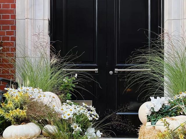 White Pumpkin Stoop