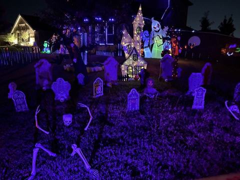 Spooky House- It’s Alive