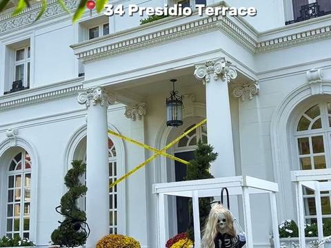 Presidio Terrace Mansion Display