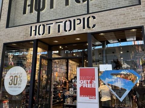 Hot Topic — Fashion Show Mall