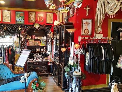Curia Arcanum's House of Curiosities