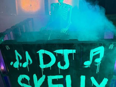 Howl-O-Ween Hollow on Double File Trail