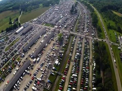Rogers Flea Market & Auctions — Rogers, OH · Fridays 7:30am–4pm, year-round rain or shine