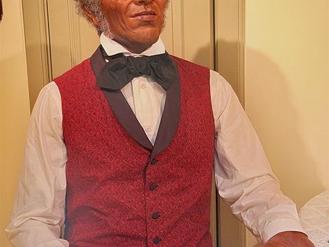 Halloween in the Streets — Milwaukee Public Museum · Sep 26-Nov 1