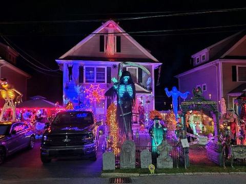 Waltham Halloween House