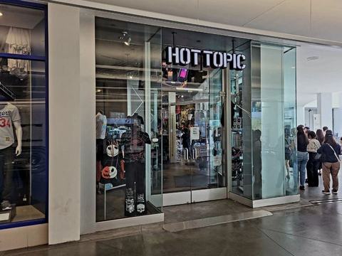 Hot Topic — Ovation Hollywood