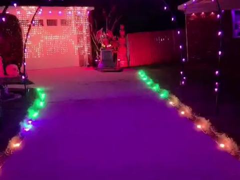 3724 Kings Point Arch Halloween House