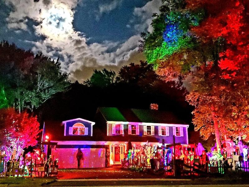MEGA METACOMET HALLOWEEN THRILLER